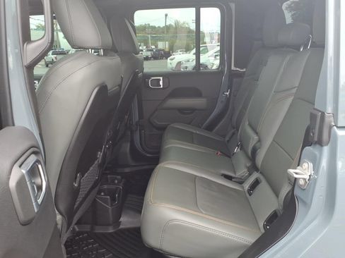 Used 2026 Jeep Gladiator Mojave AWD/4WD image 7