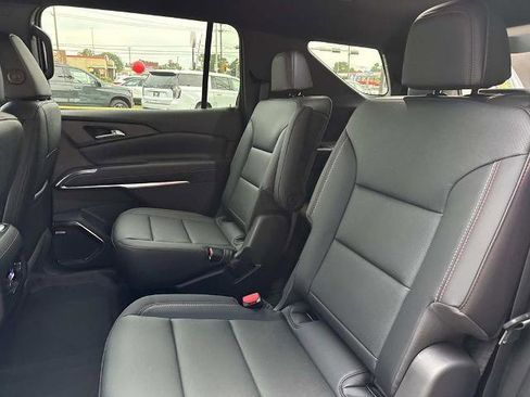 New 2026 Chevrolet Traverse Z71 w/ Enhanced Driving Package AWD/4WD image 9