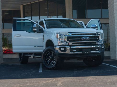 Used 2021 Ford F250 Lariat w/ Chrome Package image 12