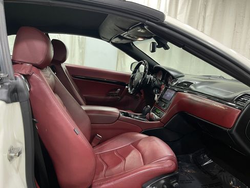 Used 2017 Maserati GranTurismo Convertible RWD image 27