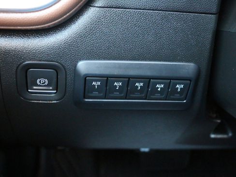 Used 2022 Chevrolet Silverado 3500 High Country w/ Z71 Off-Road Package image 22