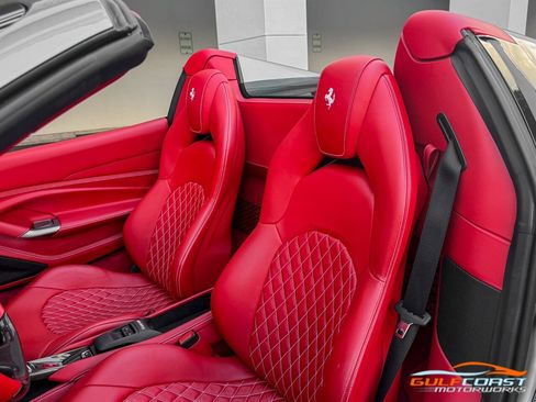 Used 2021 Ferrari F8 Tributo image 20