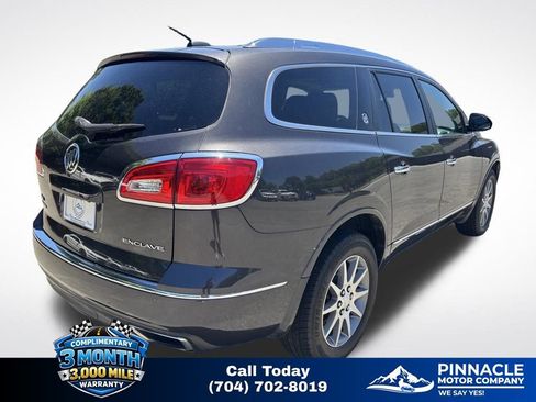 Used 2017 Buick Enclave Leather FWD image 3