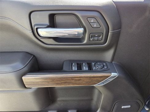 Used 2022 Chevrolet Silverado 1500 High Country w/ LPO, Dark Essentials Package image 17