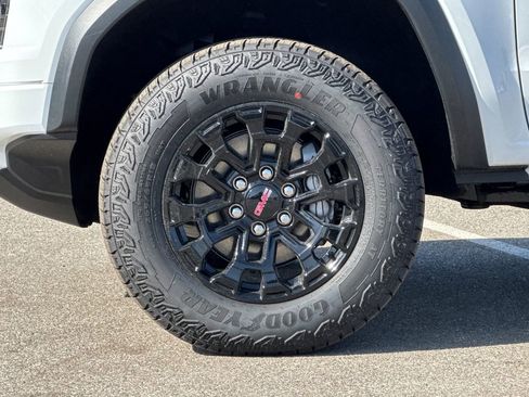 New 2026 GMC Canyon Elevation w/ Technology Package RWD image 24