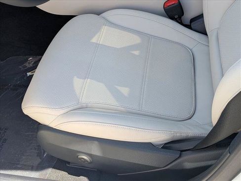 New 2026 Mercedes-Benz C 300 4MATIC Sedan image 4