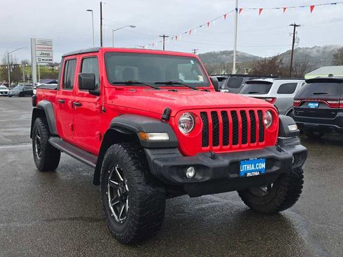 Used 2020 Jeep Gladiator Sport w/ Trailer Tow Package image 7