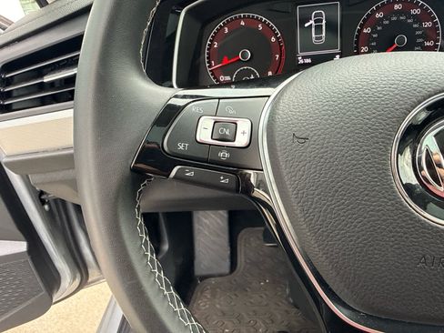 Used 2021 Volkswagen Jetta SE image 10