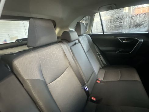 Used 2025 Toyota RAV4 XLE FWD image 26