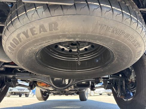 Used 2025 Toyota Tacoma TRD Sport AWD/4WD image 31