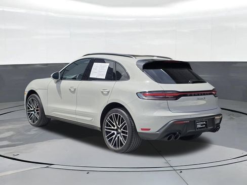 Certified 2024 Porsche Macan S AWD/4WD image 3