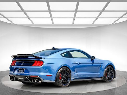 Used 2021 Ford Mustang Shelby GT500 w/ Technology Package RWD image 4