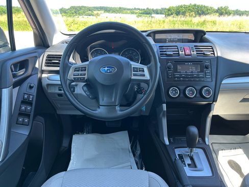 Used 2014 Subaru Forester 2.5i Premium w/ Popular Package #2 AWD/4WD image 15