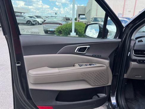 New 2026 Kia Carnival SX FWD image 12