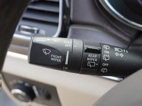 Used 2020 Jeep Grand Cherokee Overland AWD/4WD image 30