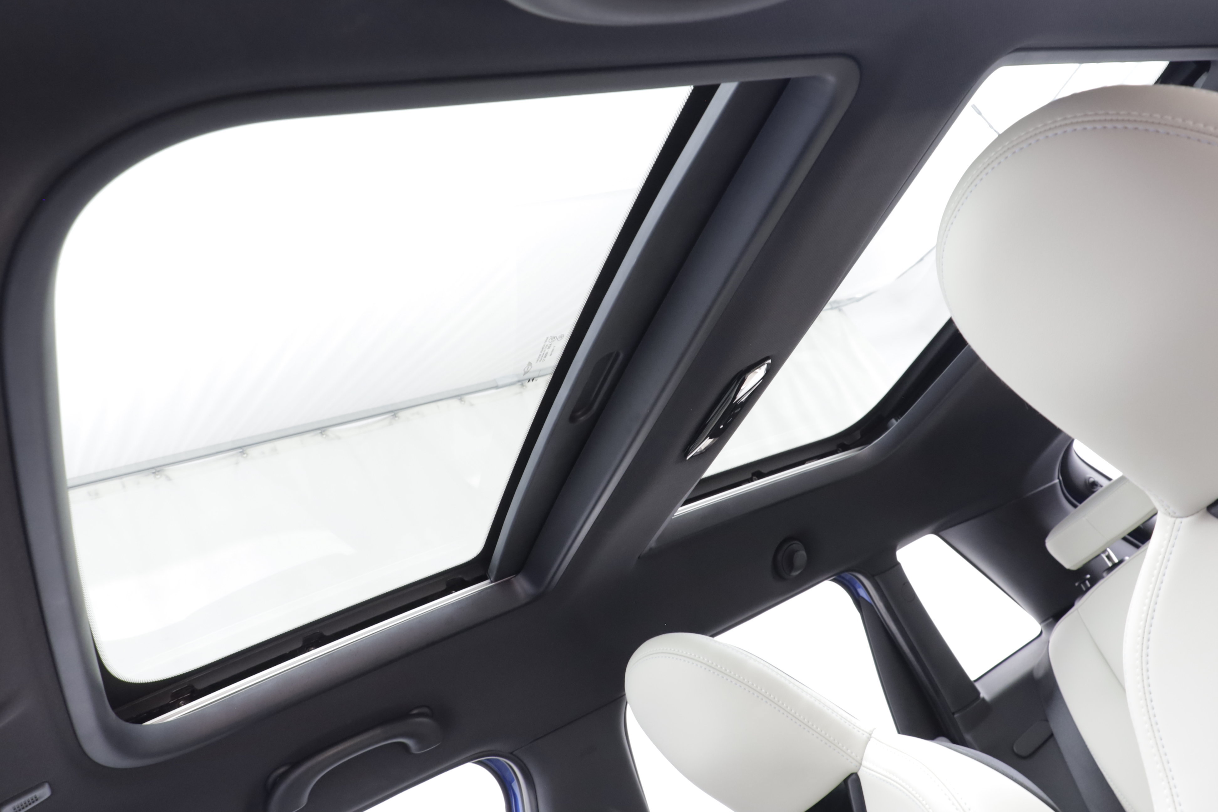 Certified 2025 MINI Cooper S FWD image 13