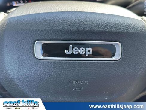 Used 2023 Jeep Grand Cherokee L Limited AWD/4WD image 29