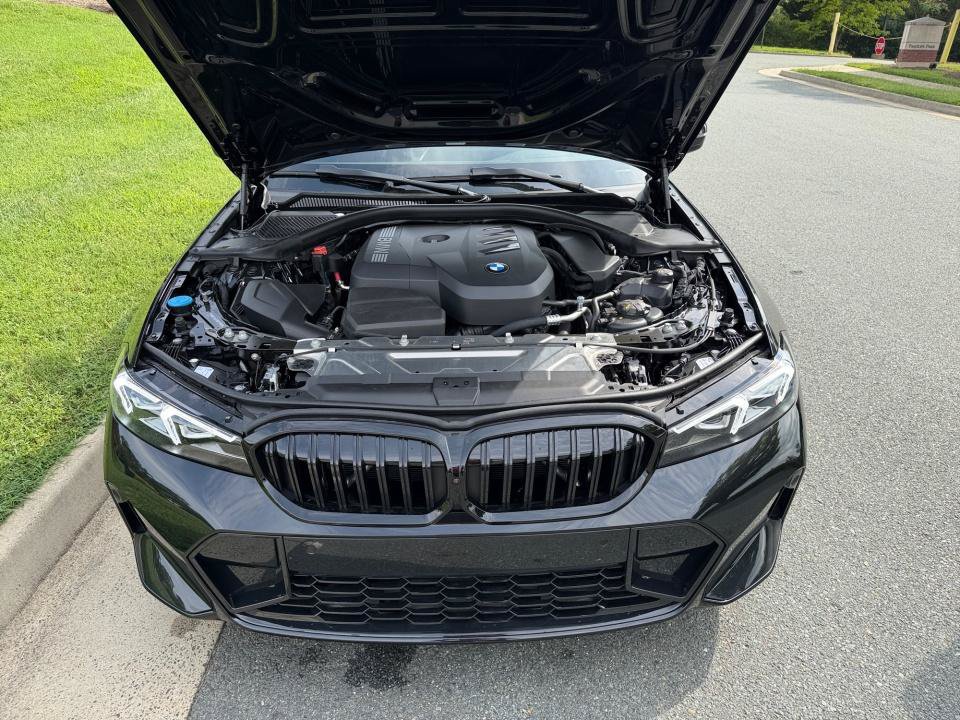 New 2026 BMW 330i xDrive Sedan w/ M Sport Package AWD/4WD image 16