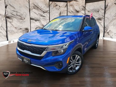 Used 2021 Kia Seltos S FWD image 2