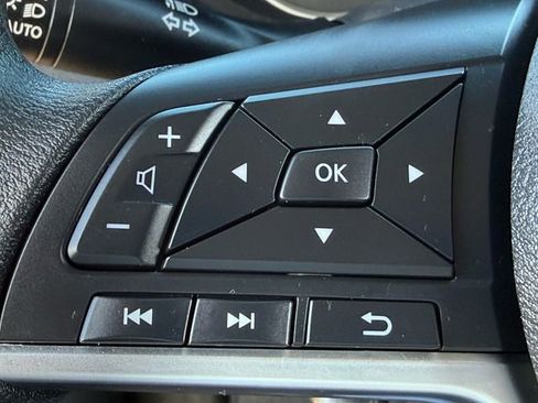 Used 2025 Nissan Versa SV w/ Trunk Package image 13