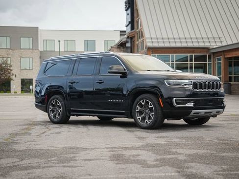 Used 2023 Jeep Wagoneer L Series III w/ Convenience Group I AWD/4WD image 1