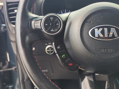 Used 2018 Kia Soul + FWD image 15