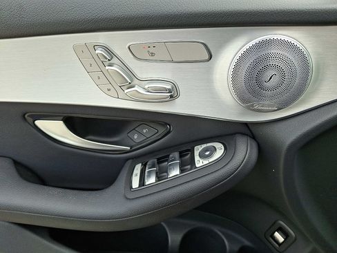Used 2019 Mercedes-Benz GLC 300 4MATIC image 13