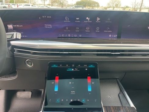 New 2026 Cadillac Escalade ESV Luxury w/ LPO, Radiant Package RWD image 29