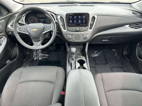 Used 2024 Chevrolet Malibu LT FWD image 13