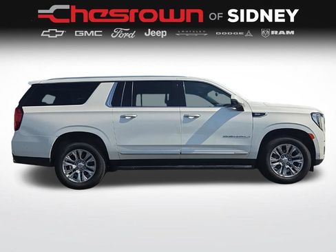 Used 2023 GMC Yukon XL Denali w/ Advanced Technology Package AWD/4WD image 12