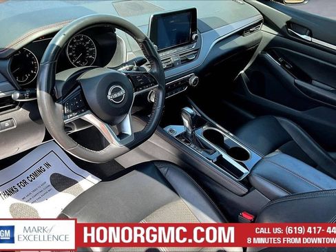 Used 2024 Nissan Altima 2.5 SR FWD image 18