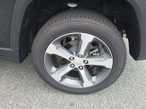 New 2025 Jeep Grand Cherokee Limited w/ Luxury Tech Group II image 7