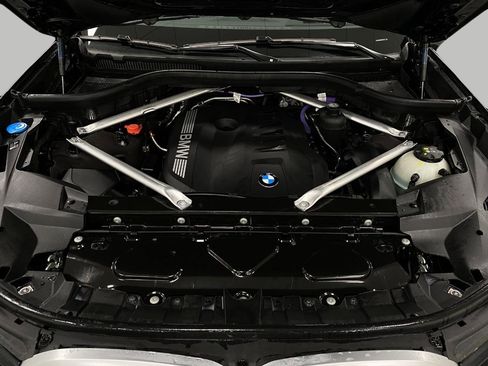 Certified 2025 BMW X7 xDrive40i w/ Premium Package image 15