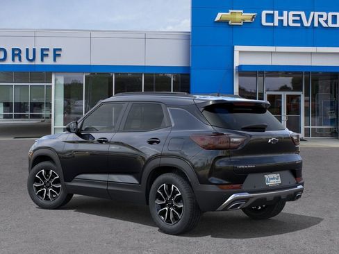 New 2026 Chevrolet TrailBlazer ACTIV w/ Convenience Package FWD image 3