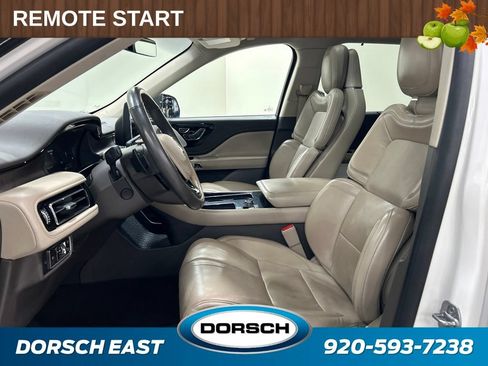 Used 2020 Lincoln Aviator Reserve w/ Equipment Group 202A AWD/4WD image 3