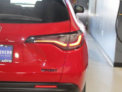 Used 2025 Honda HR-V Sport image 39