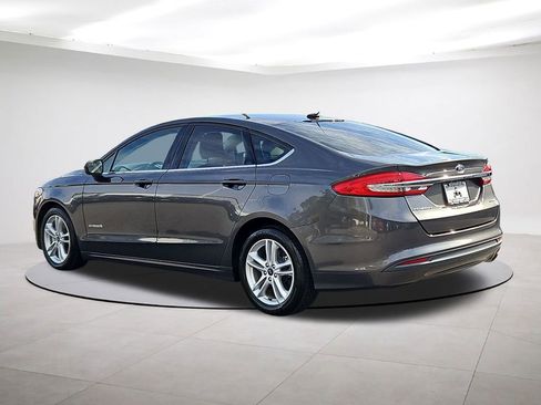 Used 2018 Ford Fusion S image 5