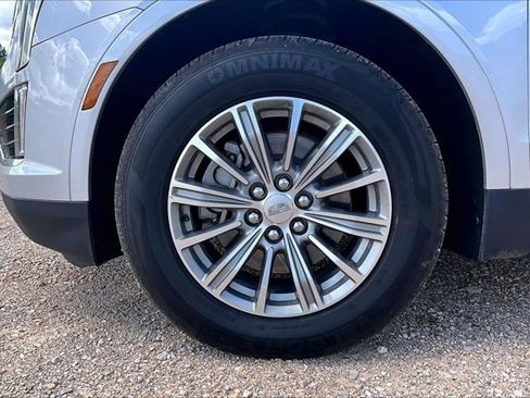 Used 2017 Cadillac XT5 Luxury AWD/4WD image 32