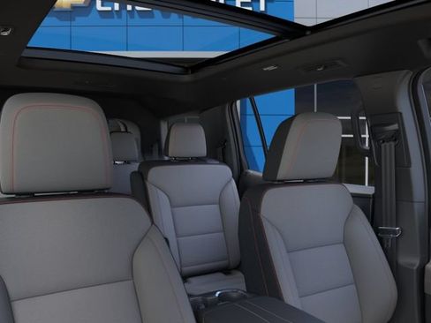 New 2027 Chevrolet Traverse LT w/ Sun and Wheel Package AWD/4WD image 24