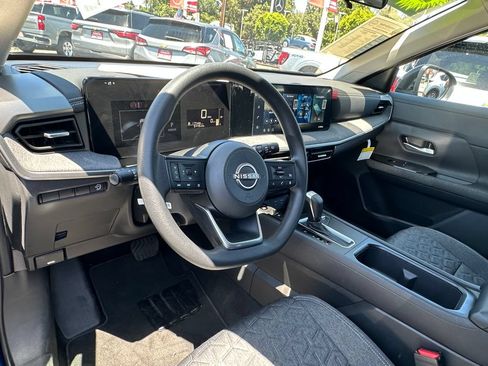 Used 2026 Nissan Kicks SV FWD image 20