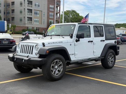 Used 2018 Jeep Wrangler Unlimited Rubicon w/ Dual Top Group AWD/4WD image 9