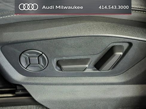 Used 2023 Audi Q8 Premium w/ Convenience Package AWD/4WD image 17