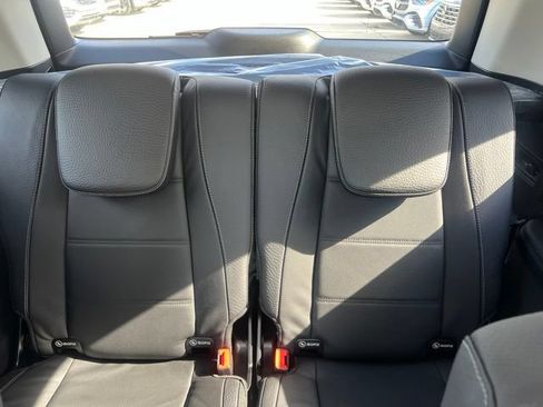 New 2026 Mercedes-Benz GLS 580 4MATIC image 9