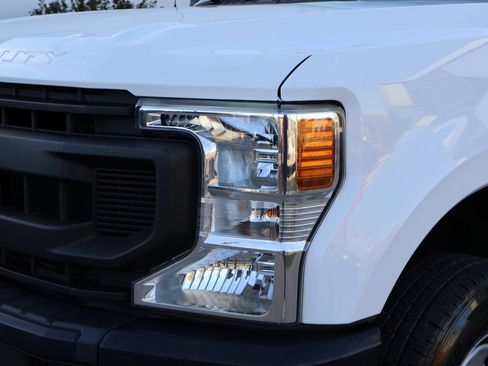 Used 2020 Ford F250 XL w/ Power Equipment Group image 9