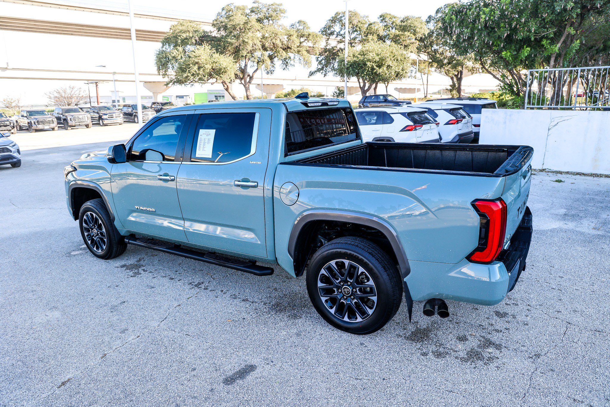 Used 2024 Toyota Tundra Limited AWD/4WD image 10