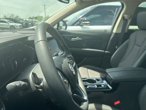 Used 2023 Buick Envision Preferred FWD image 33