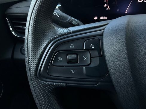 Used 2025 Buick Envista Preferred image 33