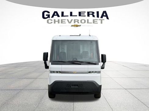 Used 2025 Chevrolet Brightdrop 600 w/ Power Door Package image 3