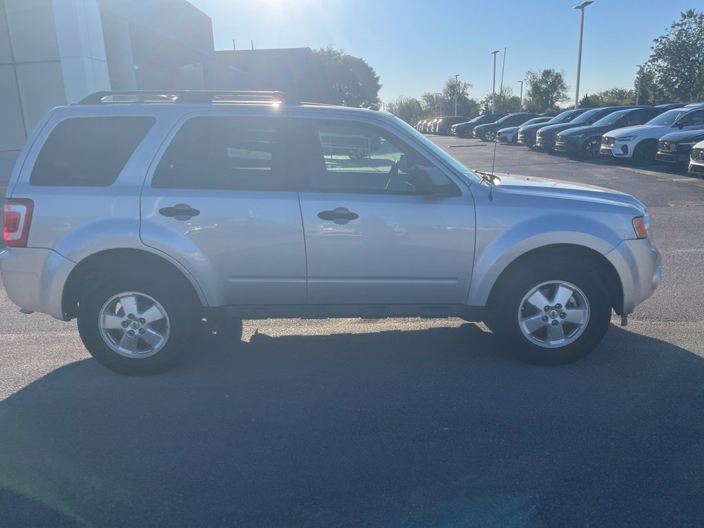 Used 2011 Ford Escape XLT w/ 202A Rapid Spec Order Code AWD/4WD image 4