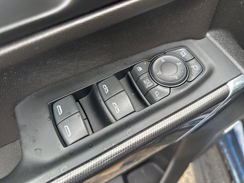 Used 2022 GMC Sierra 2500 AT4 w/ AT4 Premium Plus Package AWD/4WD image 17
